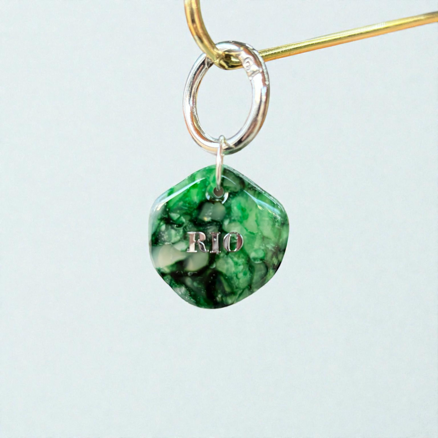 Médaille en pâte polymère